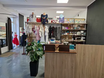 Krawiectwo i pasmanteria - Marija Maryna Wicher